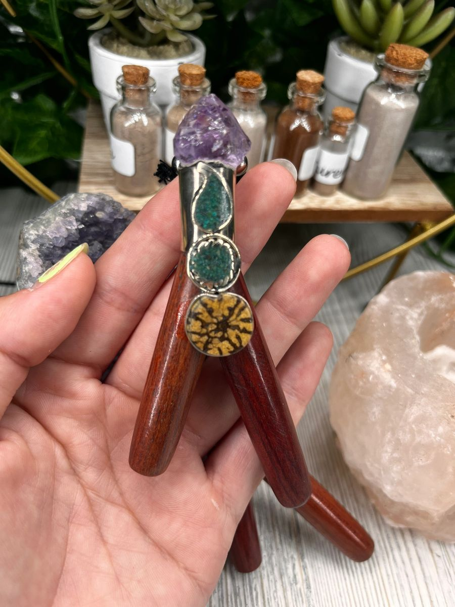 Wood Kuripe w/ Amethyst