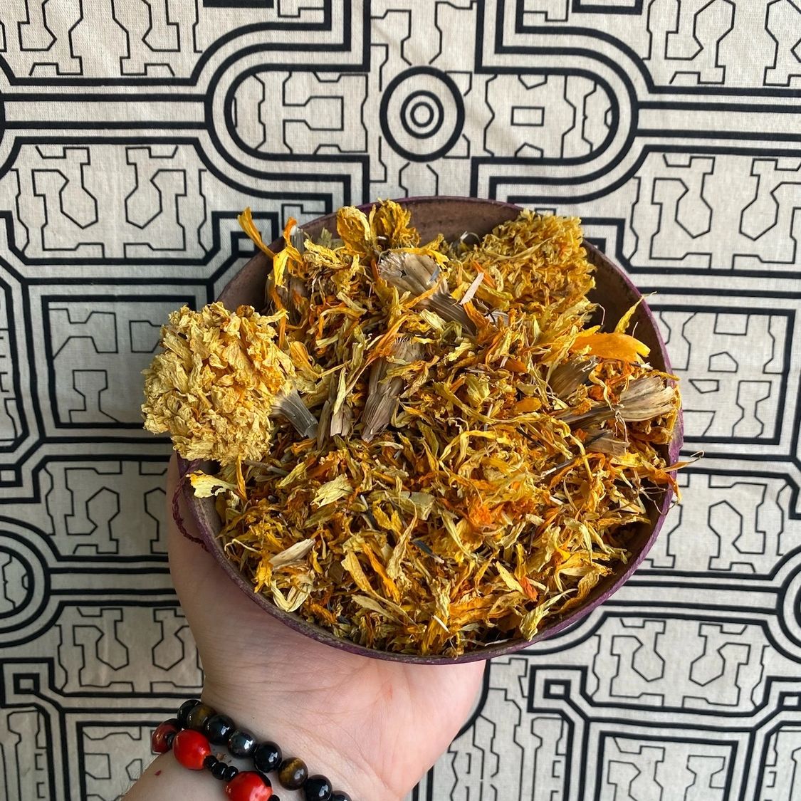 CalŽndula - Calendula, Flor de Muerto, Cempasuchil, CalŽndula Mexicana Calendula Officinalis - 2 oz