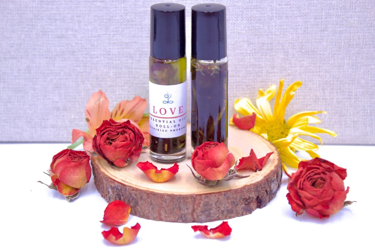 Ven a Mi Afrodisiaco - Come to Me Aphrodisiac Oil - Roll On Essential Oil 10 ml